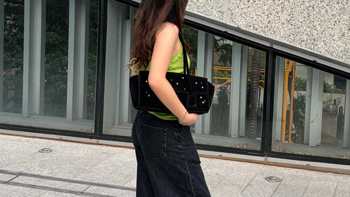 VEGA Clasico 03 Studded Shoulder Bag (Black)